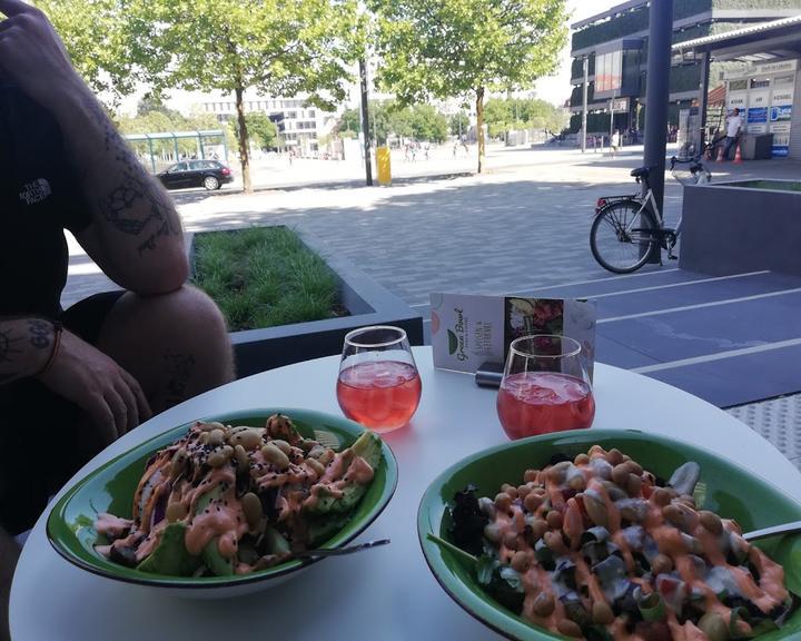 Green Bowl Poke & Coffee